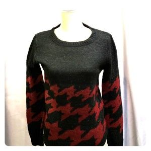 NWT Romeo and Juliet couture sweater